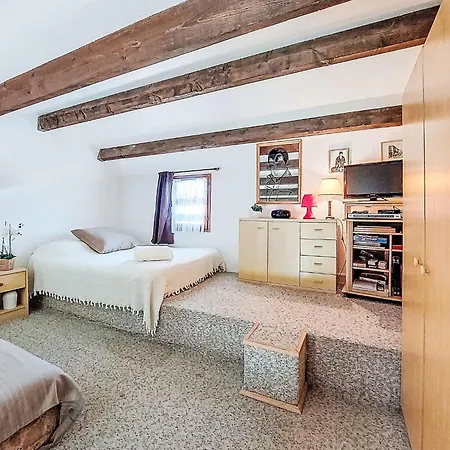 Front De Mer-23 By Interhome *